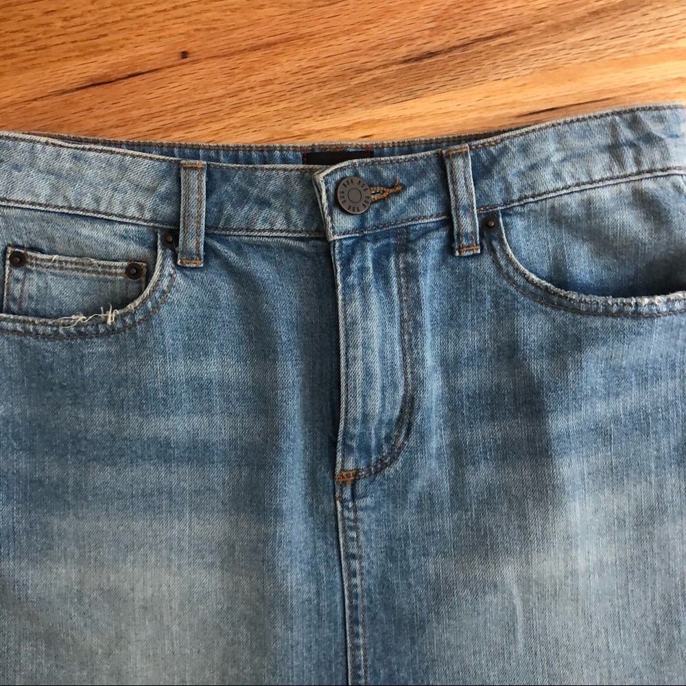 🌸Urban Outfitters Denim Skirt - Picture 3 of 11